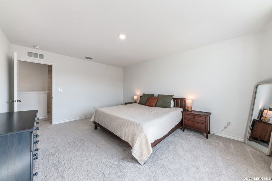 Furnished interior view inside a new home in Cinco Lakes, San Antonio (Image 9).