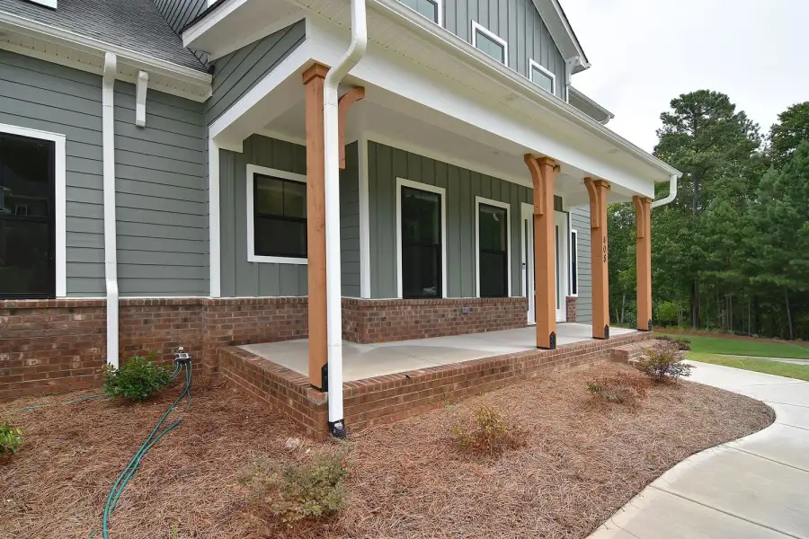 Representative exterior details of a home built from the Princeton by Greybrook Homes in Deer Brook, Mooresville (Image 37).