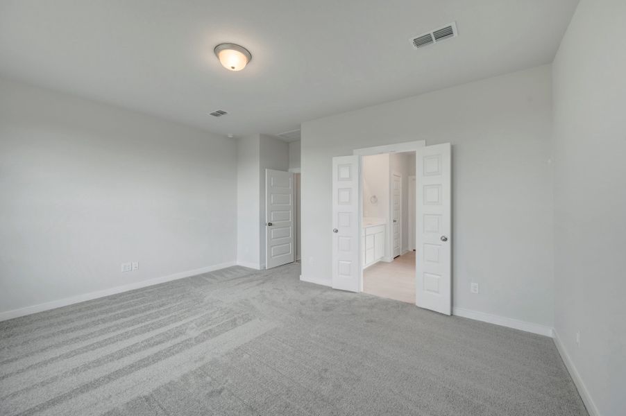 Spacious, unfurnished interior of a new home in Mason Woods, Cypress (Image 37).