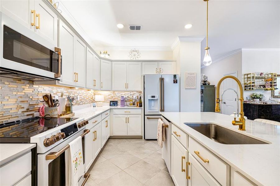 Furnished interior view inside a new home in , Punta Gorda (Image 4).