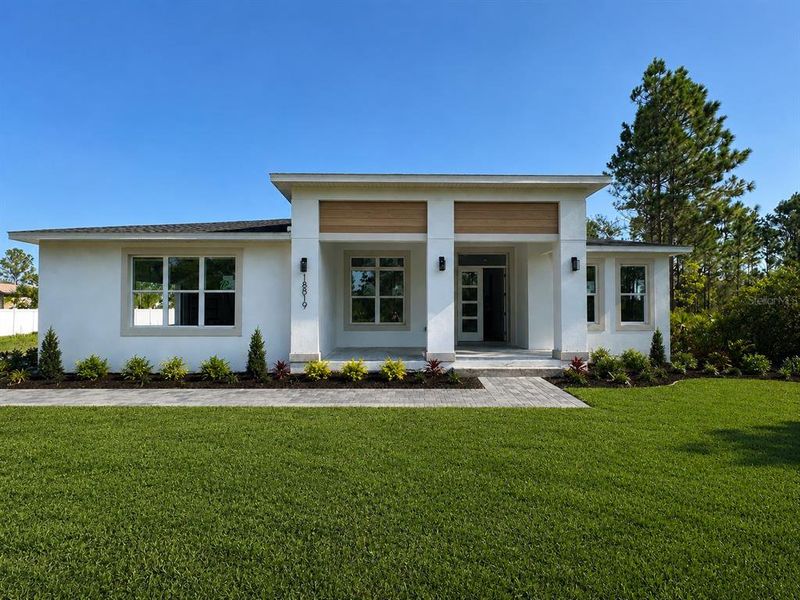 Exterior details and patio area of a home in , Orlando (Image 1). Exterior details and patio area of a home in , Orlando (Image 1).