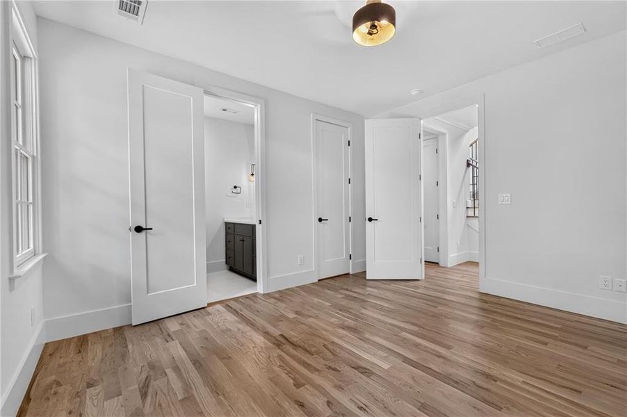 Spacious, unfurnished interior of a new home in , Atlanta (Image 46).