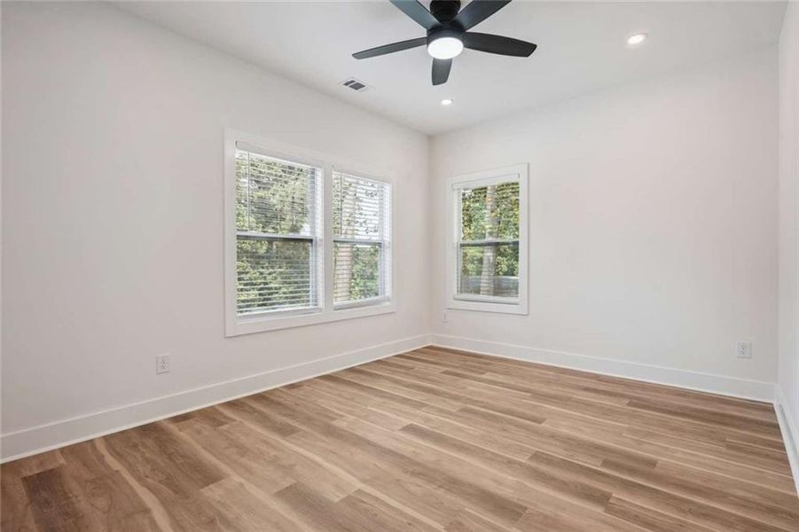 Spacious, unfurnished interior of a new home in , Atlanta (Image 29).