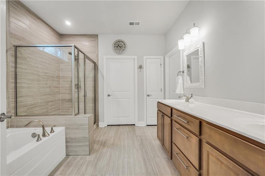 Furnished interior view inside a new home in , Griffin (Image 52).