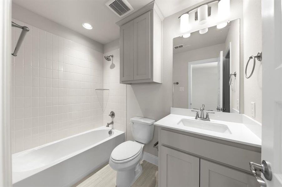 24. 708 Splendor - 3RD Bath