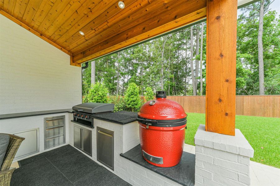 Exterior details and patio area of a home in Woodforest – 60', Montgomery (Image 22).