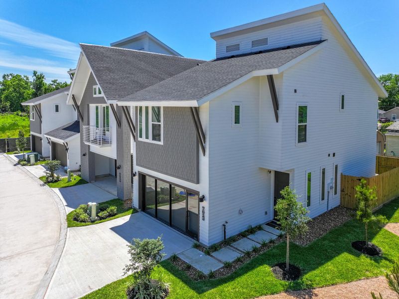 Front exterior of a new home in , Houston, TX, highlighting curb appeal (Image 25). Front exterior of a new home in , Houston, TX, highlighting curb appeal (Image 25).