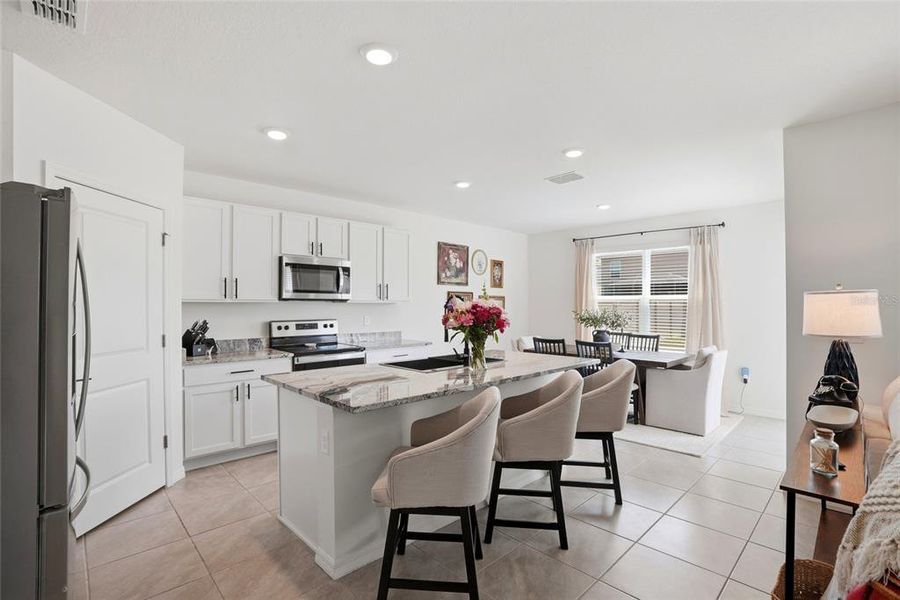 Furnished interior view inside a new home in , Wesley Chapel (Image 16).