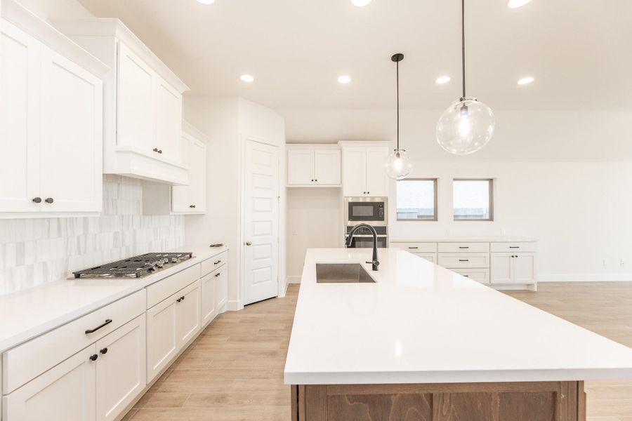 Furnished interior view inside a new home in Jordan Ranch, Fulshear (Image 10).