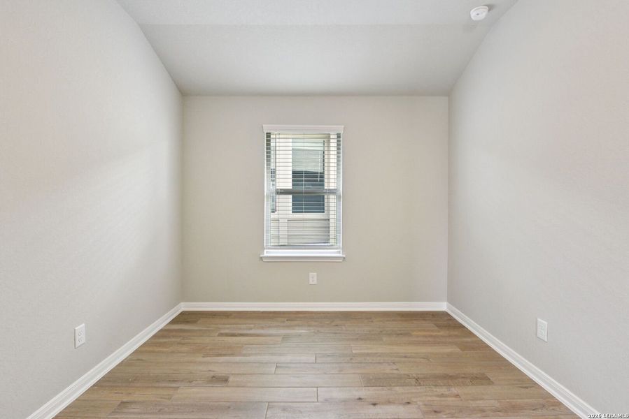 Spacious, unfurnished interior of a new home in Sagebrooke - Premier Series, San Antonio (Image 32).