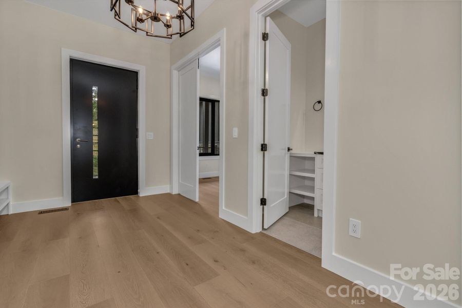 Spacious, unfurnished interior of a new home in , Fairview (Image 29).