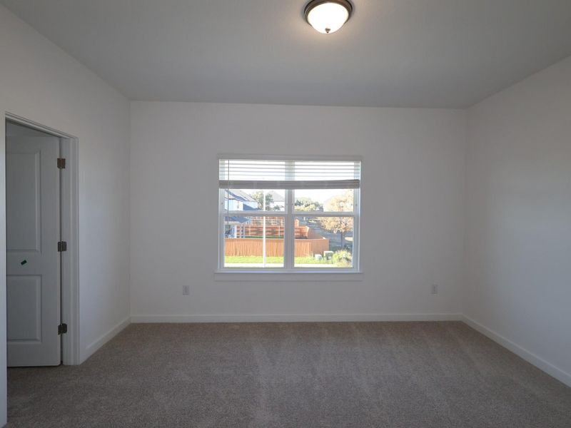 Spacious, unfurnished interior of a new home in Edgewood, Leander (Image 22).