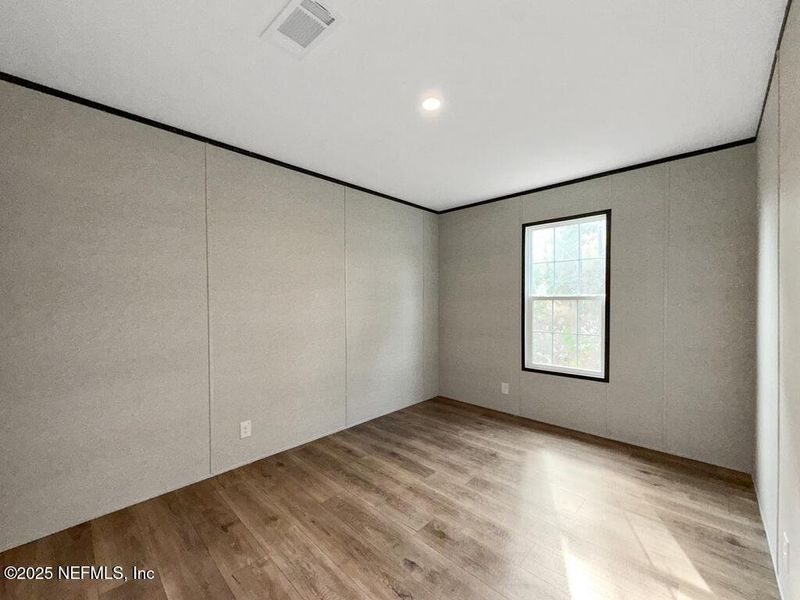 Spacious, unfurnished interior of a new home in , Lake City (Image 21).