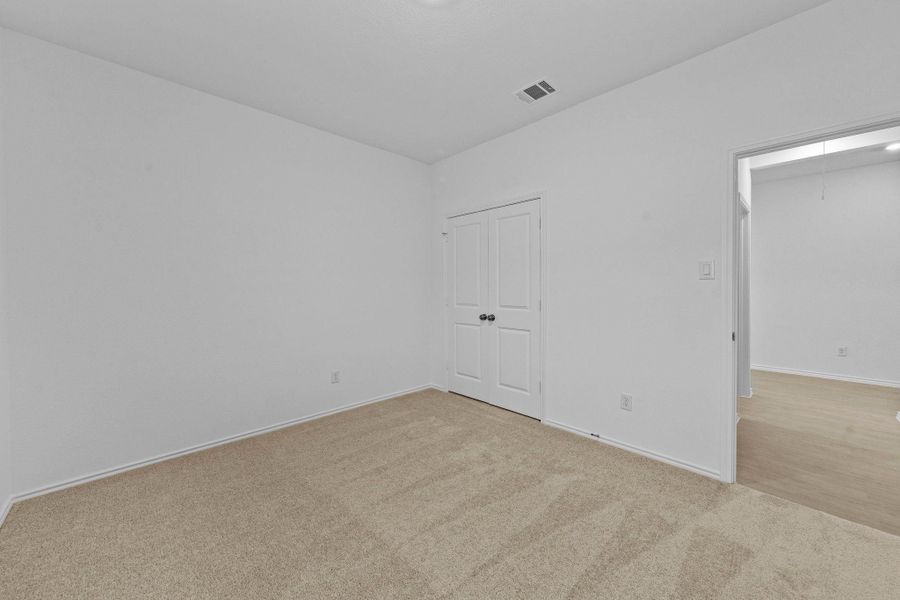 Spacious, unfurnished interior of a new home in Clayton Ranch, Copperas Cove (Image 24).