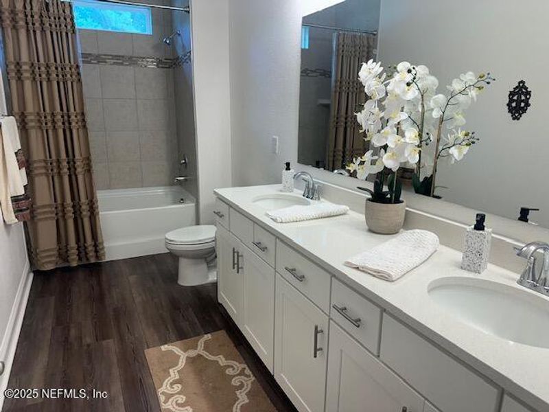 Furnished interior view inside a new home in , Callahan (Image 23). Furnished interior view inside a new home in , Callahan (Image 23).