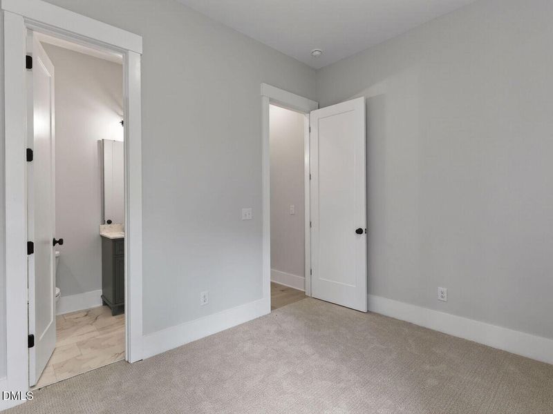 022-1280x960-first-floor-bedroom-or-offi 022-1280x960-first-floor-bedroom-or-offi