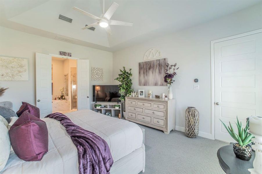 Furnished interior view inside a new home in Bridgewater 60', Midlothian (Image 21).