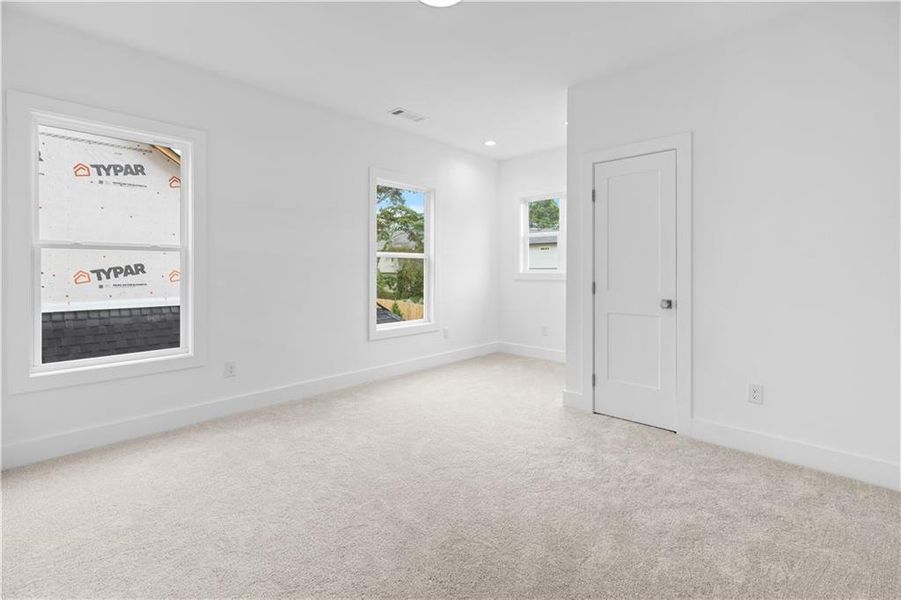 Spacious, unfurnished interior of a new home in , Marietta (Image 34).