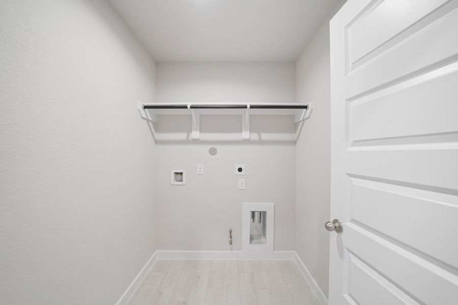 Spacious, unfurnished interior of a new home in Beacon Hill, Waller (Image 16). Spacious, unfurnished interior of a new home in Beacon Hill, Waller (Image 16).