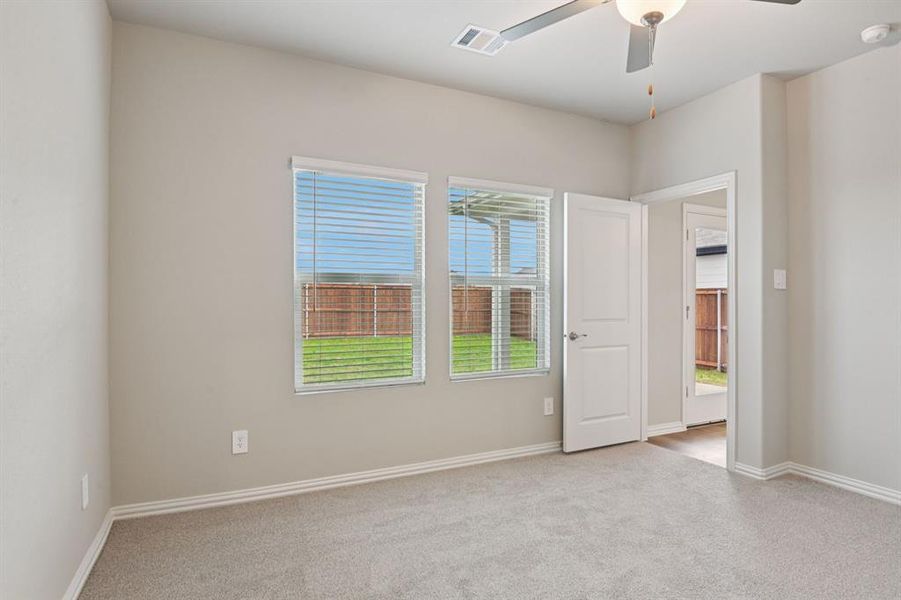 Spacious, unfurnished interior of a new home in Lakehaven - Spring Series, Farmersville (Image 21).