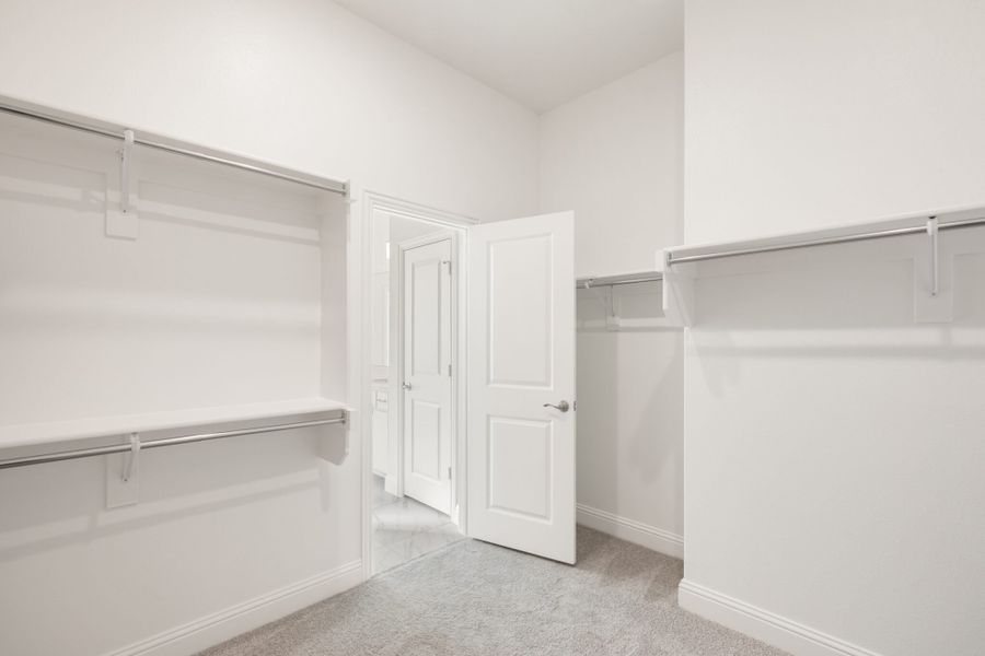 Spacious, unfurnished interior of a new home in Lake Breeze, Lavon (Image 37).