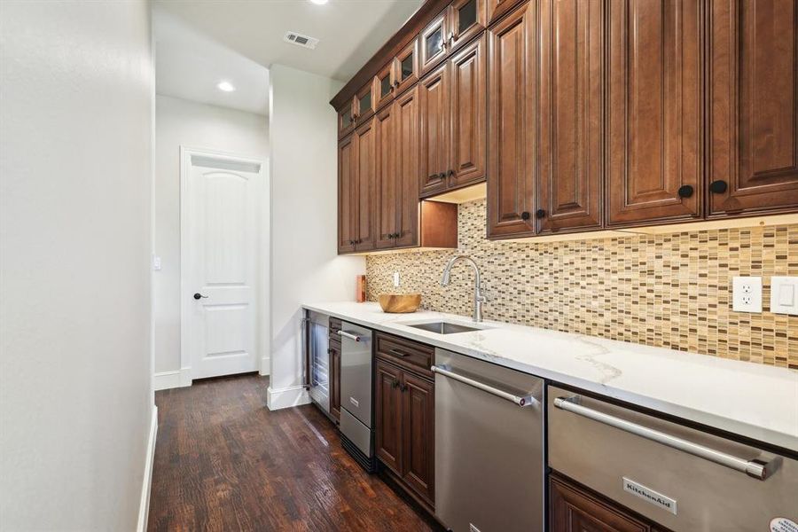 Butler's Pantry Butler's Pantry