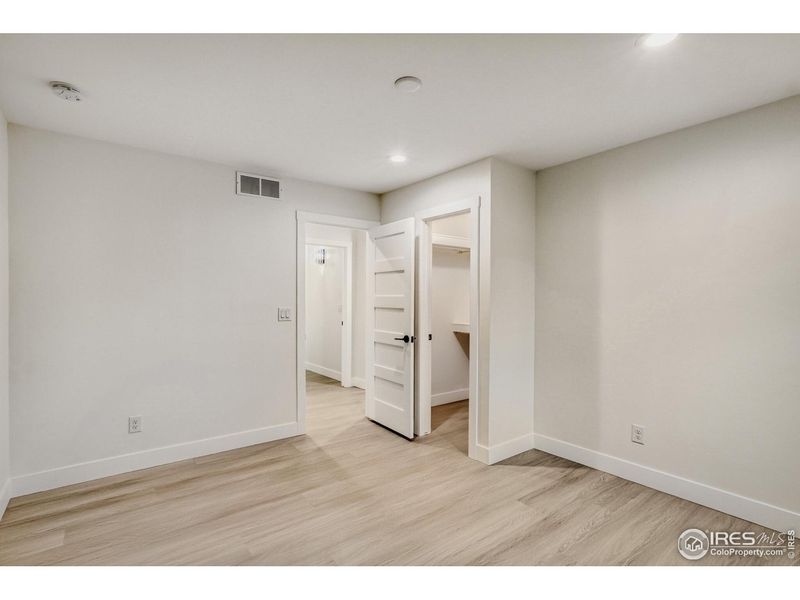Spacious, unfurnished interior of a new home in , Denver (Image 39).