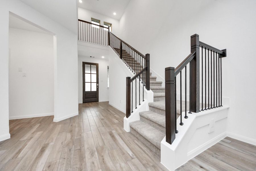 Spacious, unfurnished interior of a new home in Elyson, Katy (Image 32).