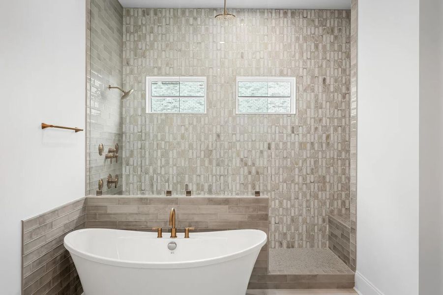 The Wilshire E Primary Suite Bathroom