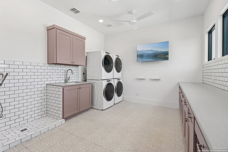 Furnished interior view inside a new home in , San Antonio (Image 45). Furnished interior view inside a new home in , San Antonio (Image 45).