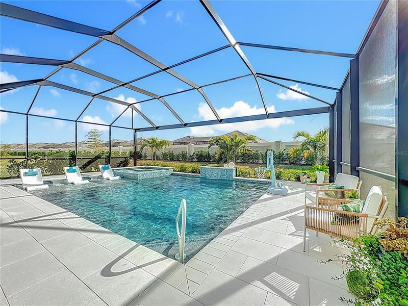 Exterior details and patio area of a home in , Lakewood Ranch (Image 27).