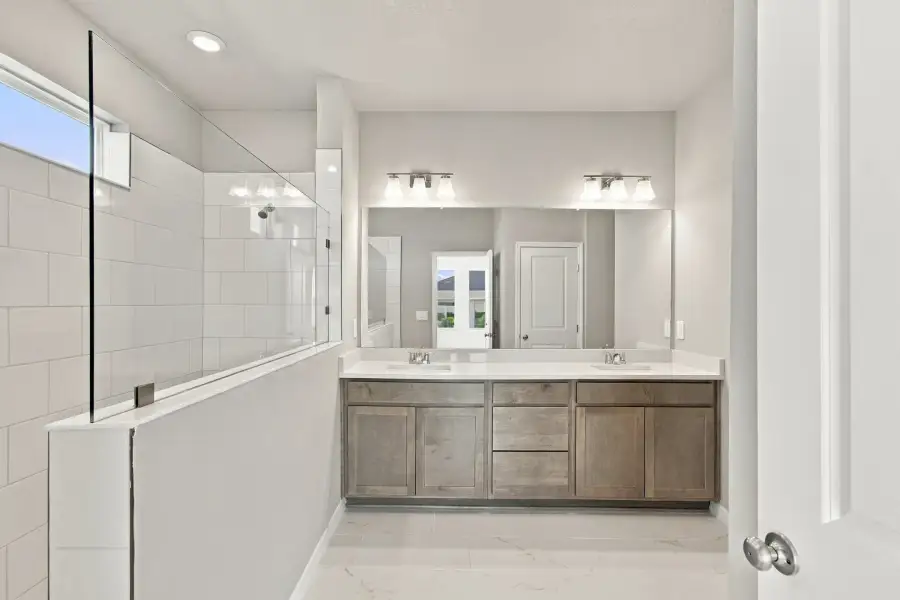 Owner's Bath