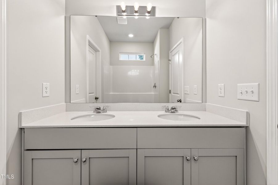 Ral_Barrington_431 (36) Ral_Barrington_431 (36)