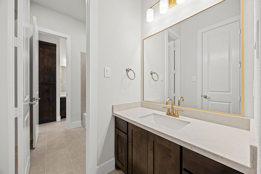 Furnished interior view inside a new home in Tuscan Estates, Waxahachie (Image 13).