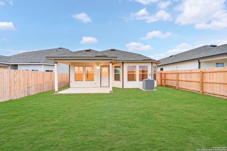 Exterior details and patio area of a home in Park Place, New Braunfels (Image 23).