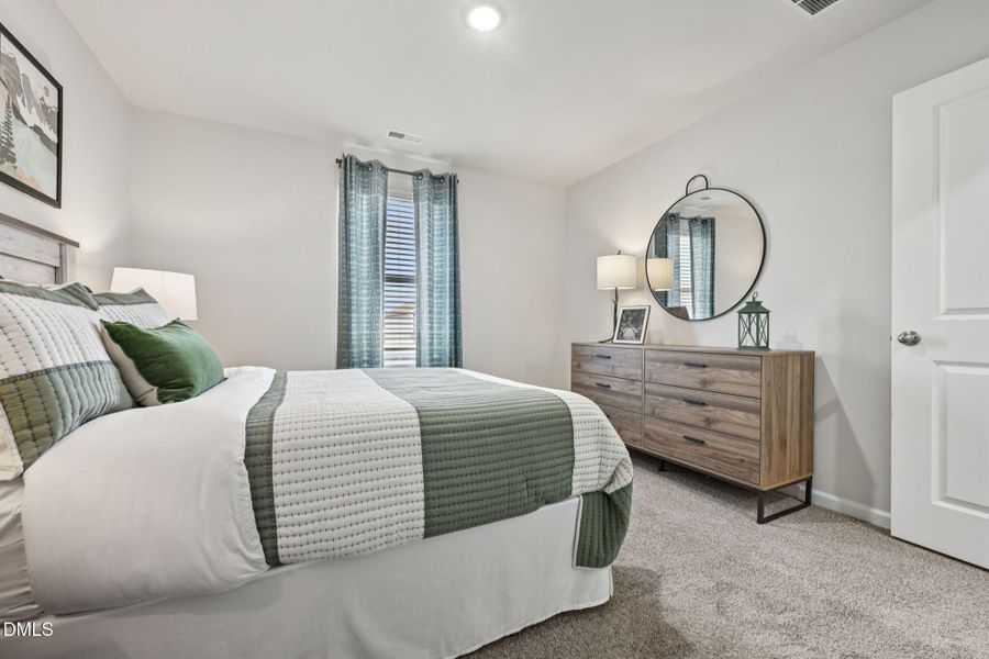 26-web-or-mls-Raleigh - River Glen - 74