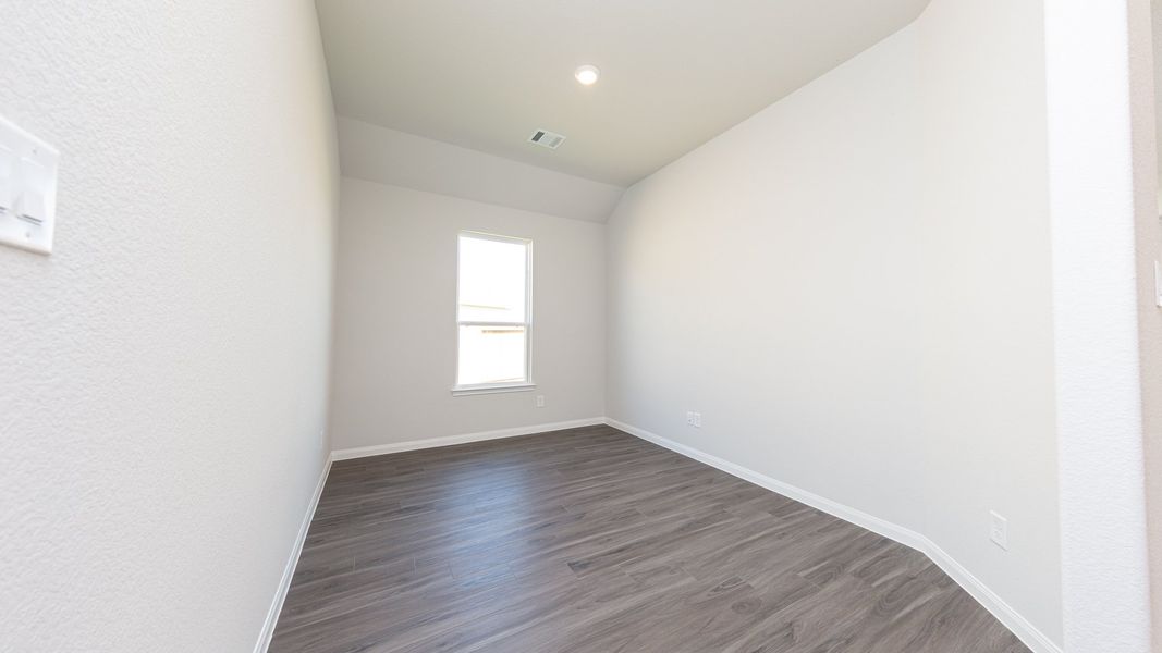 Representative unfurnished interior of a home built from the The Landry by Legend Homes in Cinco Lakes, San Antonio (Image 15).