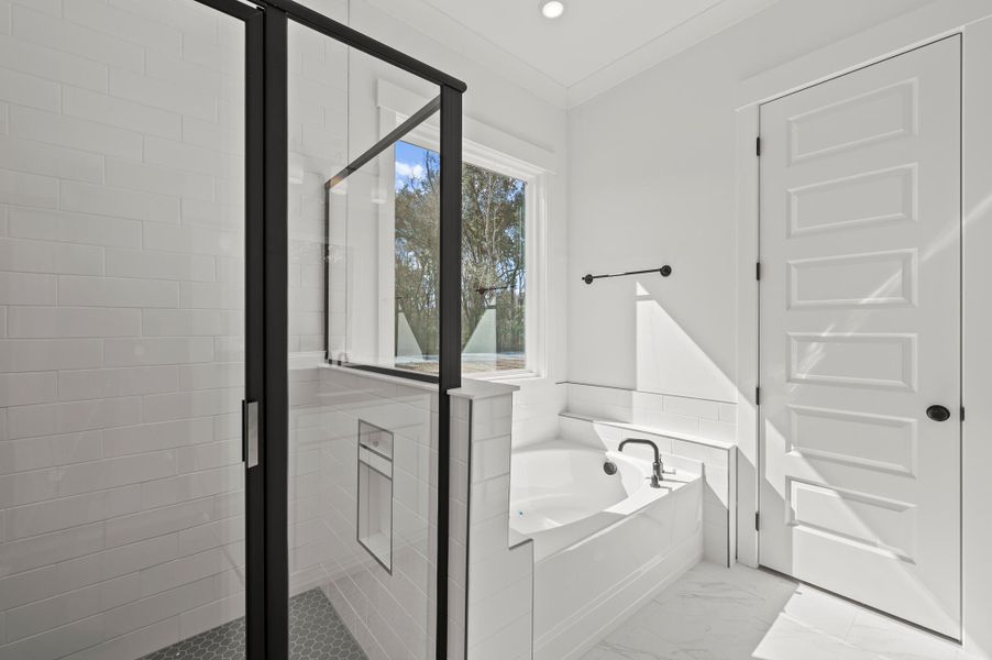 Furnished interior view inside a new home in , Beaufort (Image 6).