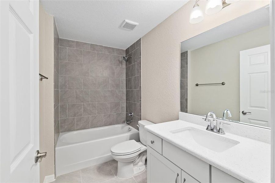 Furnished interior view inside a new home in , Dunnellon (Image 7).