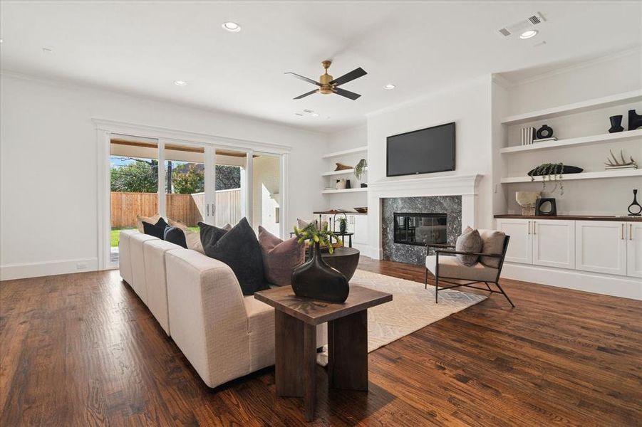 Furnished interior view inside a new home in , Dallas (Image 8).