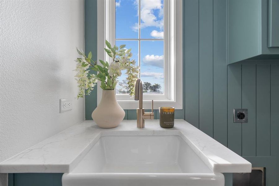 Furnished interior view inside a new home in , Krum (Image 38).