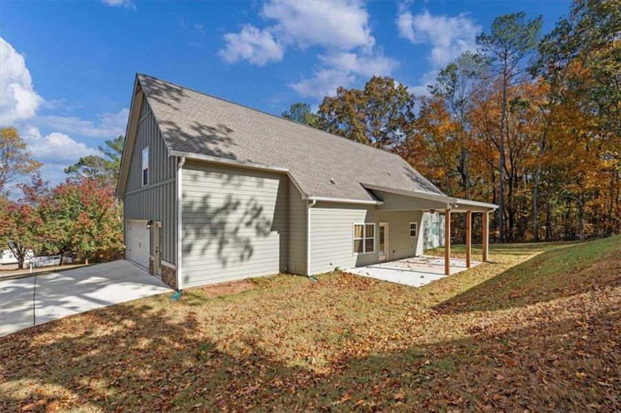 Exterior details and patio area of a home in , Villa Rica (Image 28).