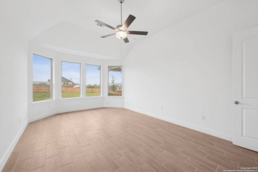 Spacious, unfurnished interior of a new home in Everly Estates, San Antonio (Image 37).