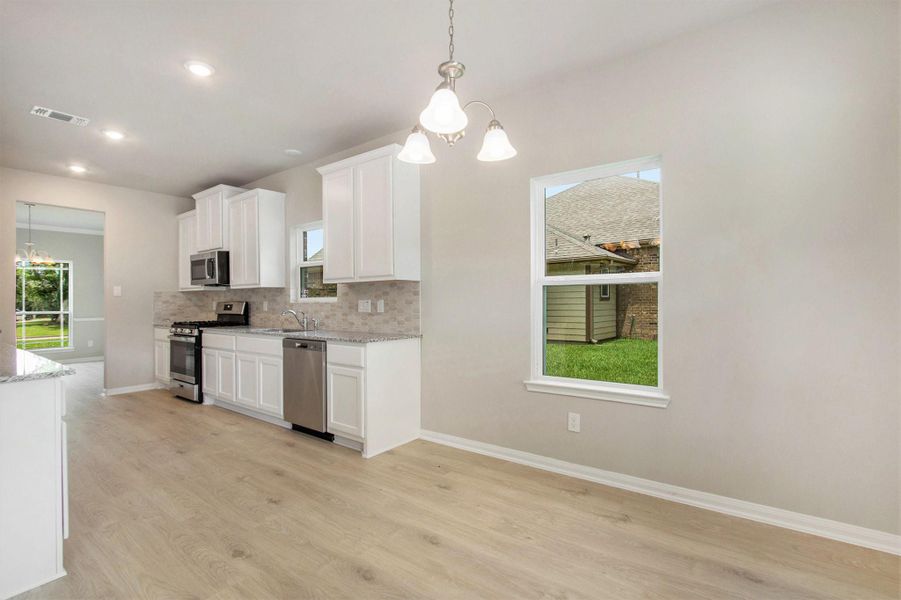 Furnished interior view inside a new home in Columbia Lakes, West Columbia (Image 9).