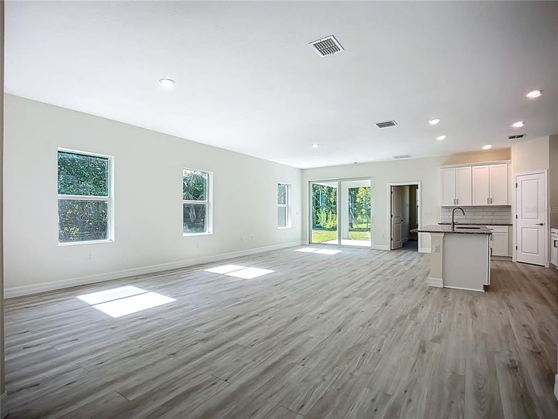 Spacious, unfurnished interior of a new home in , North Port (Image 14).