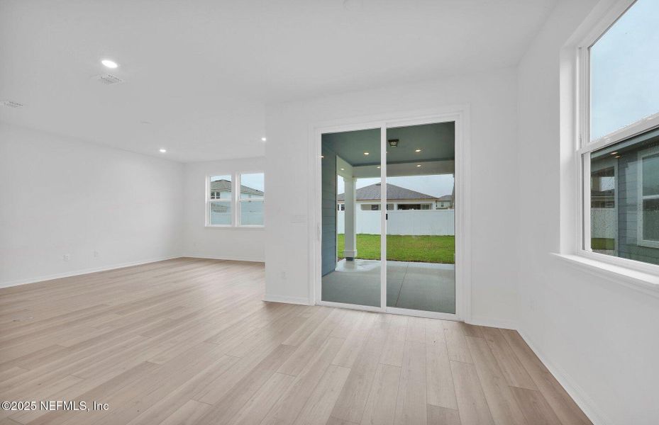 Spacious, unfurnished interior of a new home in Double Branch, Middleburg (Image 20). Spacious, unfurnished interior of a new home in Double Branch, Middleburg (Image 20).