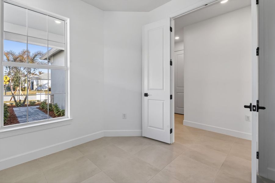 Spacious, unfurnished interior of a new home in Costa Pointe, Vero Beach (Image 50).