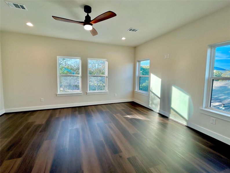 Spacious, unfurnished interior of a new home in , Dickinson (Image 34).