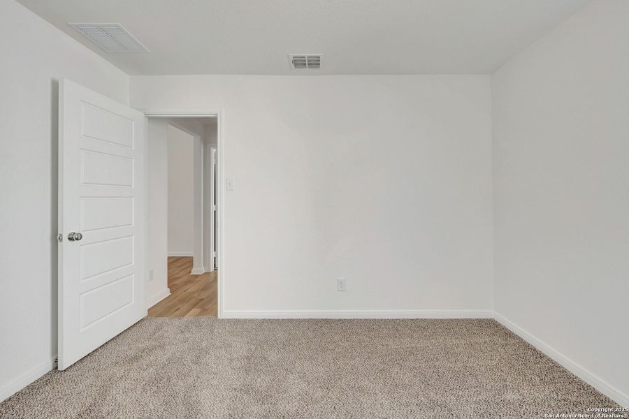 Spacious, unfurnished interior of a new home in Park Place, New Braunfels (Image 30). Spacious, unfurnished interior of a new home in Park Place, New Braunfels (Image 30).