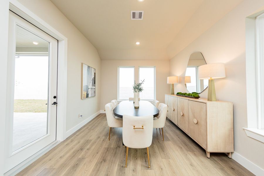 Representative furnished interior of a home built from the Kerrville by Beazer Homes in Legacy, League City (Image 6). Representative furnished interior of a home built from the Kerrville by Beazer Homes in Legacy, League City (Image 6).